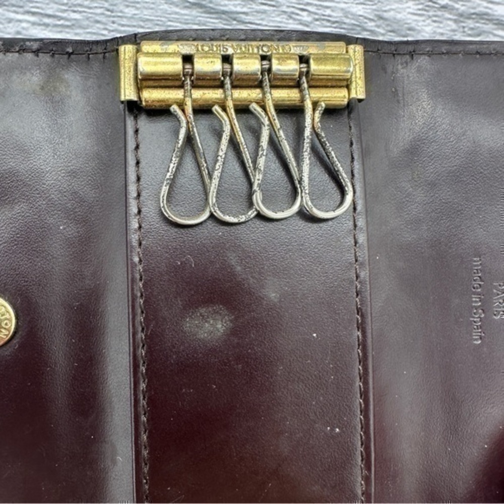 AUTHENTIC Louis Vuitton keycase. Deep maroon/Red Vernis. - Picture 8 of 14